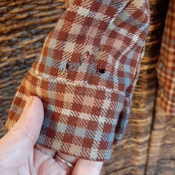 Vintage Pendleton Wool Plaid Flannel Button Down Shirt Gorpcore Camping Retro - Picture 5 of 11